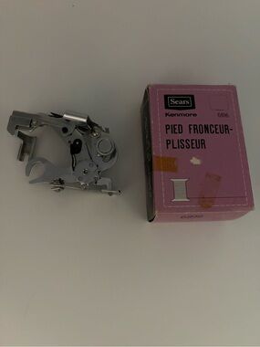 Vintage Sears Kenmore Sewing Machine Ruffler Pleater.